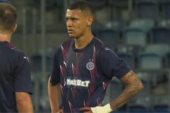 Kervin Arriaga jugó todo el partido y fue amonestado en el duelo de Champions League ante el Dinamo de Kiev.