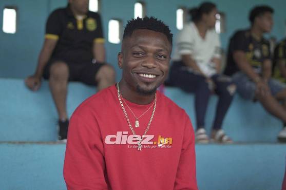 Kevin Álvarez habla sobre su futuro y deja clara su prioridad: “Estoy entrenando con normalidad con ellos para ver qué pasa”