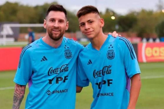 Jugará para Pep Guardiola: “Le vi cosas de Messi, se quitaba cuatro o cinco futbolistas él solo”