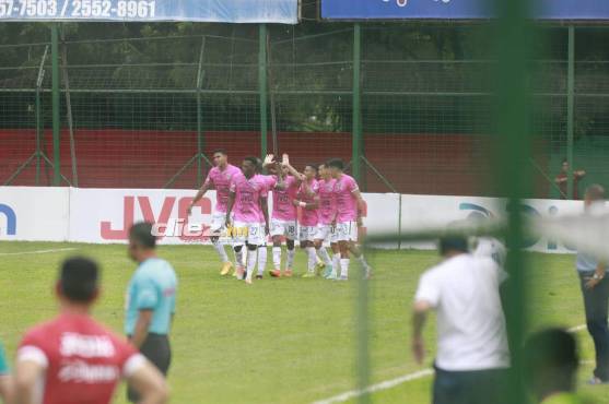 Así celebró Lucas Campana el 1-0 de Marathón ante Honduras Progreso. Foto: Melvin Cubas.