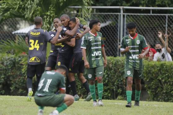 Real España arrancó con pie derecho en el torneo de reservas. Cuenta con jugadores del primer equipo como el portero Bryan Ramos, el volante Miguel Carrasco y el delantero Marco Aceituno.