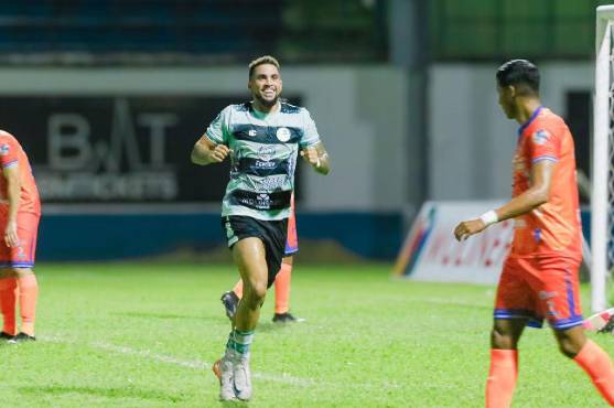 Juticalpa golea a los Lobos de la UPNFM y corta la sequía en el torneo Apertura de la Liga Nacional