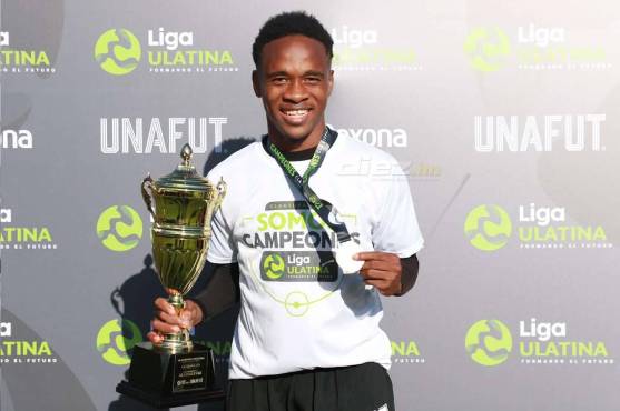 Bryan Félix fue de los mejores jugadores en el Alajuelense bicampeón de las reservas en Costa Rica.