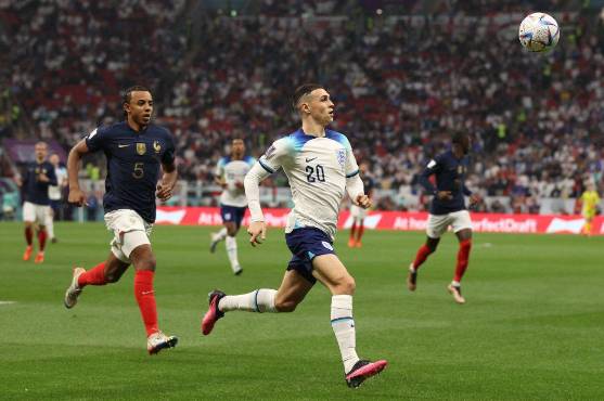 Francia e Inglaterra están regalando un duelo atractivo en los cuartos de final del Mundial.