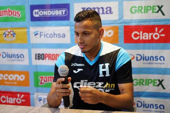 Edwin Rodríguez atendió a la prensa este lunes previo al entrenamiento que se realizó en el Centro de Alto Rendimiento (CAR). Foto: Mauricio Ayala.