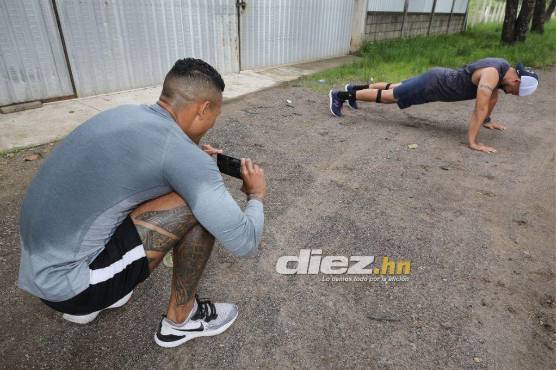 Sin hacer trampa. Luis Garrido estuvo grabando con el celular y contando las pechadas de Saúñ Carranza. FOTOS: David Romero