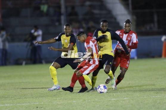 El Vida no pudo en casa ante el equipo de Héctor Vargas. FOTOS: Neptalí Romero.