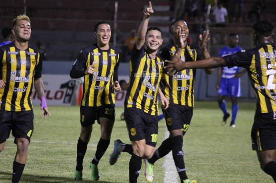 ¡Arrolló la Máquina! Real España impone respeto en La Ceiba goleando al Victoria y recuperando el tercer puesto