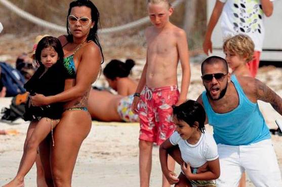 Explotan contra el brasileño y ex Barcelona: “Dani Alves ya está muerto para mí, me ha utilizado y quiero que se vaya de mi vida”