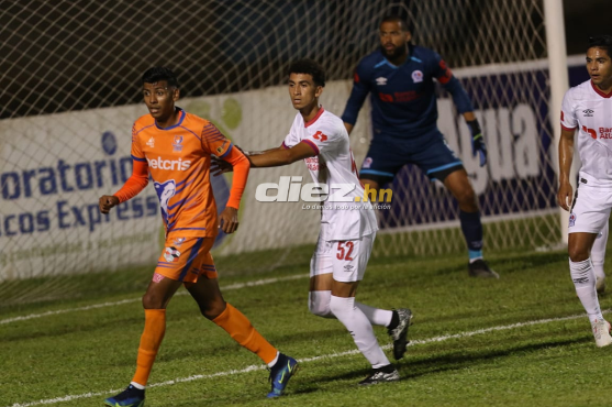 Heber Núñez solamente suma cuatro partidos en Liga Nacional con Olimpia.