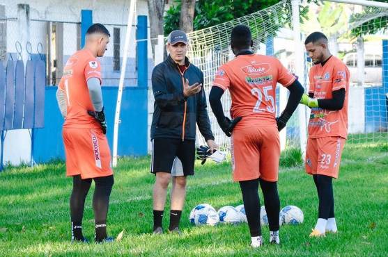 Harold Fonseca durante uno de los entrenamientos del Victoria en La Ceiba. Foto cortesía Tenloo.