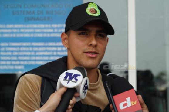 Así habló Luis Palma en el aeropuerto Ramón Villeda Morales de La Lima. Foto: Mauricio Ayala.