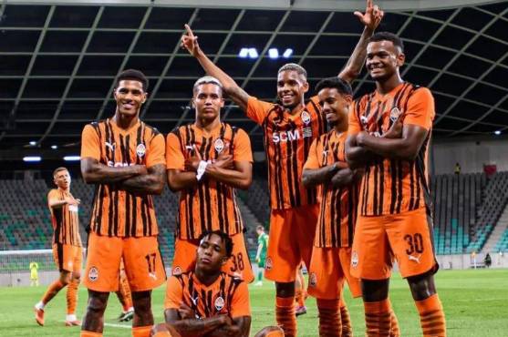 <b>Shakhtar </b> eliminó al Lech Poznan de Luis Palma de la Conference League.