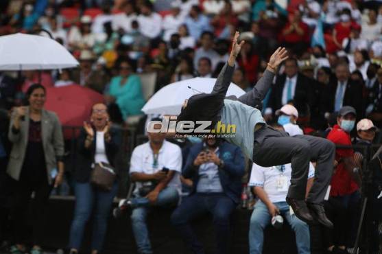 Su reconocida acrobacia estuvo presente en la fiesta de nuestra independencia.