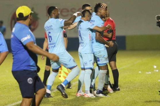 Motagua festejó con euforia el tanto de Yeison Mejía que les otorgó el empate.