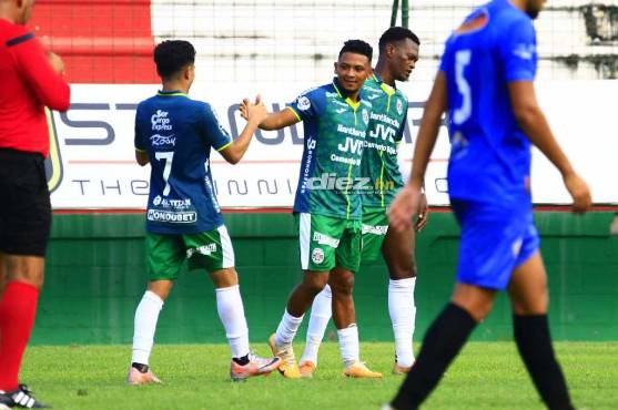 Alexy Vega anotó un gol en su debut con Marathón.