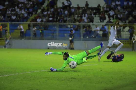El portero García ha salvado en varias ocasiones a la Selección de Honduras. Foto: Melvin Cubas.