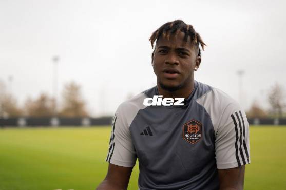 Exon Arzú charló con DIEZ y contó cómo vive su experiencia en Estados Unidos. Foto: Mauricio Ayala