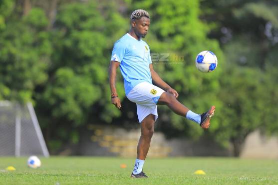 Kevin Álvarez se confiesa: “Al inicio nos abucheaban, solo la familia iba al estadio; me sentiré fracasado si no soy campeón”