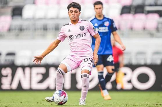 Ricky Montenegro cuenta con nacionalidad hondureña y estadounidense.