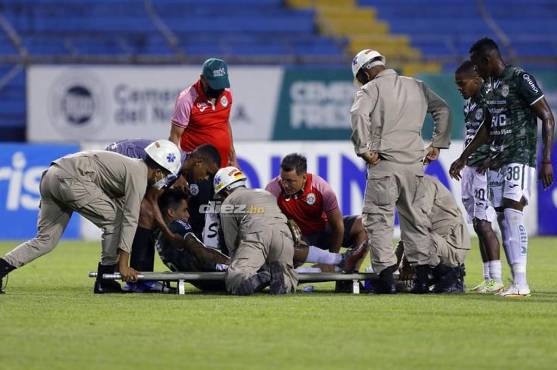 Juan Vieyra salió lesionado en el Marathón-Honduras.