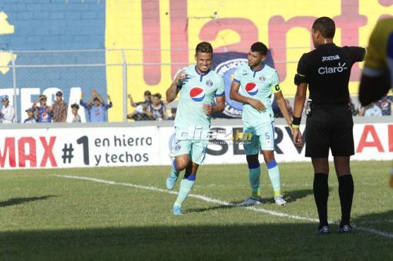 Marcelo Santos y su celebración tras marcar el 1-0 de Motagua en El Progreso. Foto: Neptalí Romero.