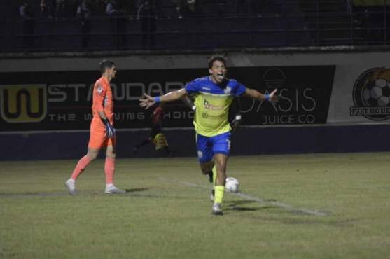 Ángel Tejeda gritó con todo su golazo ante su exequipo. Fue el segundo gol del torneo para el delantero de Olancho.