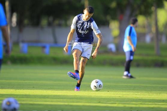 ¡Con nuevos rostros! Con casi nómina completa, la Selección de Honduras realizó su primer entrenamiento de cara al cierre de la eliminatoria
