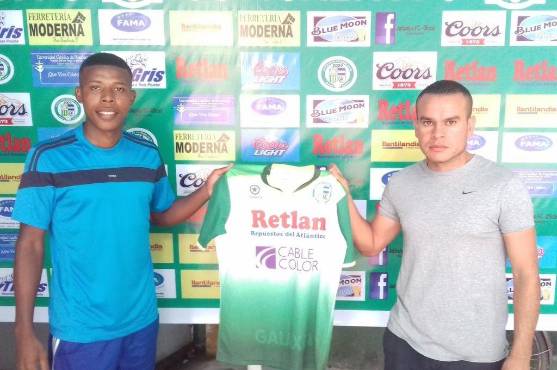 Exfubolista hondureño dejó el fútbol por cumplir el sueño americano y ahora sorprende al someterse al llamado de Dios