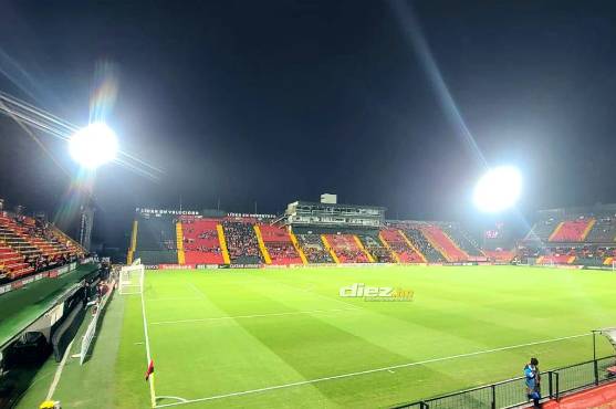 Así luce a las 5:50 de la tarde el estadio costarricense que albergará la final de Liga Concacaf. FOTO: Aristides Méndez.