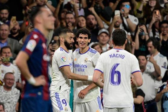 Real Madrid ha conseguido una paliza de 5-0 ante el Levante en el Bernabéu.