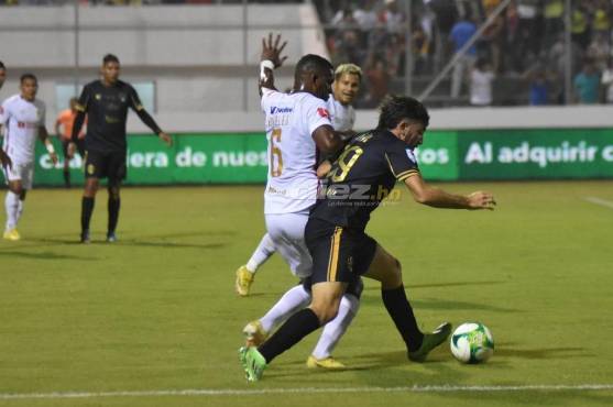 Así se vivió el minuto a minuto del polémico empate entre Olimpia y Olancho FC en Comayagua