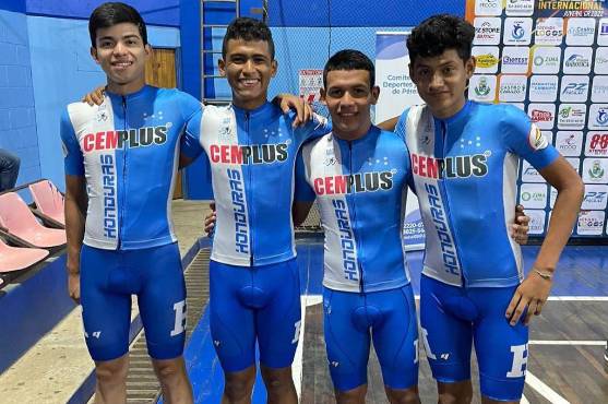 Héctor Menéndez, Angel Rodríguez , Sebastián Pavón y Wilson Melgar.