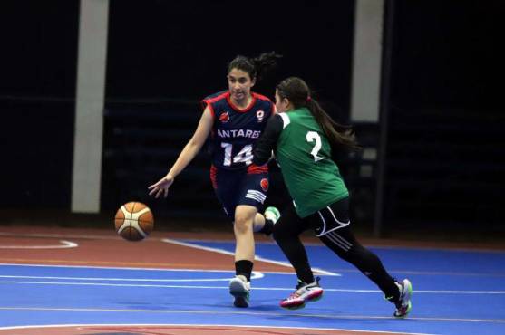 El talento femenino también estuvo presente en el Torneo Nacional de Baloncesto ABSH. FOTO: Marvin Salgado.