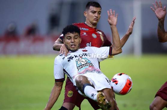 ¡Real España es goleado por el Alajuelense y la ilusión de la Liga Concacaf es ahora casi imposible para el auri!