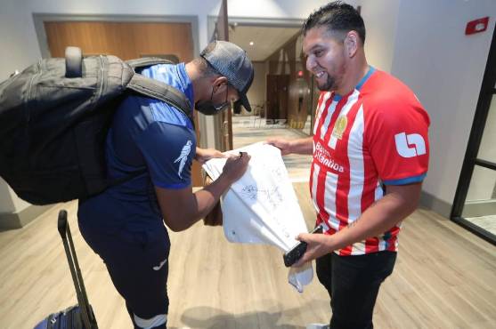 De deshidratarse por el sueño americano a conocer a la Selección de Honduras: el aficionado del Olimpia en Miami