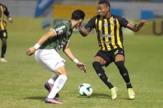 Real España, con un hombre más, doblega al Marathón en el Morazán en el debut de Francisco Martínez