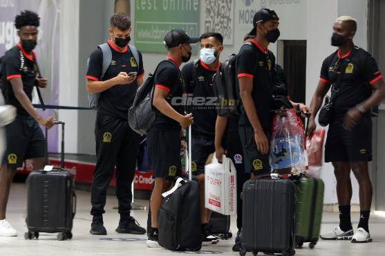 Olimpia arribó esta viernes al aeropuerto Toncontín en Tegucigalpa tras la victoria conseguida en Nicaragua.
