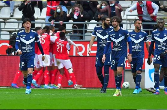 La DNCG decidió este martes sancionar al club girondinés con una degradación administrativa por las fuertes pérdidas económicas acumuladas.