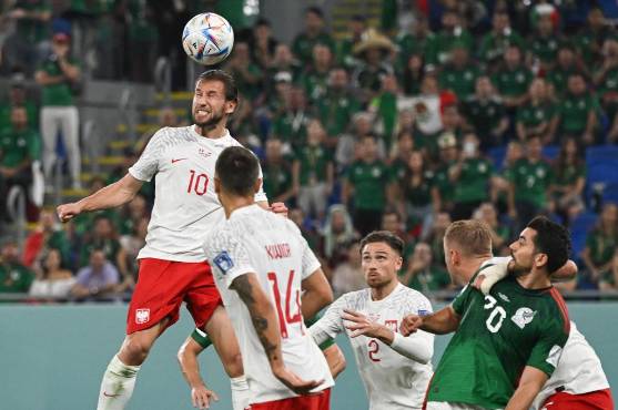 ¡Con un ‘Memo’ Ochoa de leyenda, México le sacó un empate a Polonia en el debut de ambos en el Mundial de Qatar!