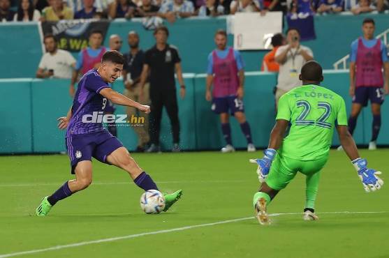 Argentina, con doblete incluido de Lionel Messi, derrotó con suma facilidad a una pobre Honduras