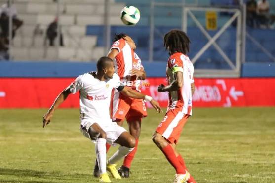 Así se vivió el minuto a minuto del triunfo del Olimpia ante Vida en Tecugigalpa: el León subió de escalón