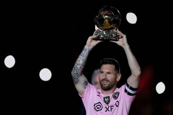 Leo Messi y el Inter Miami perdieron en el partido que sirvió de homenaje para Leo Messi por su Balón de Oro. Foto: AFP