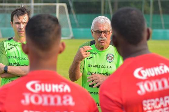 Juan Pablo Rial, asistente técnico de Manuel Keosseián en el Marathón fue parte como jugador del club verdolaga.