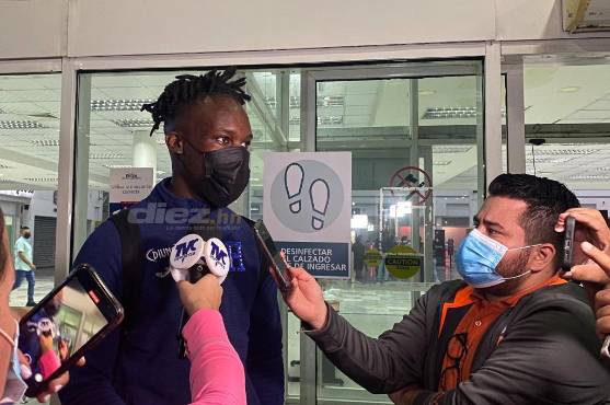 A horas de la madrugada, la H viajó hacia Curazao donde jugarán el viernes por la Liga de Naciones.