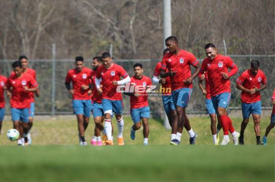 Olimpia trabajó este viernes afinando detalles de cara al partido ante UPNFM. Foto DIEZ: Andro Rodríguez.