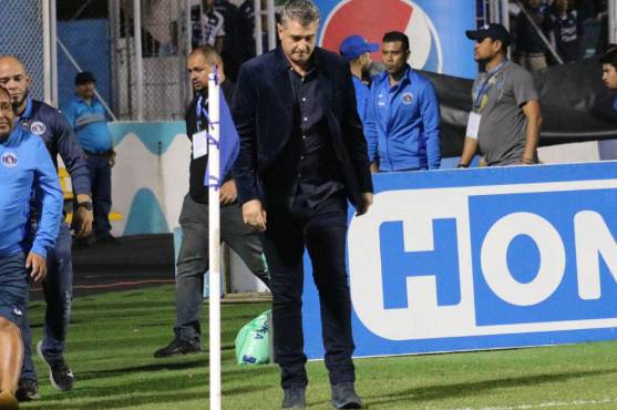 ¡Pedro Troglio vs Diego Vázquez! Uno ingresa por los banderines y otro usa el mismo bóxer: Estas son las curiosidades de los finalistas