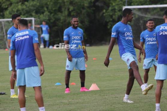 Jairo Róchez en el entrenamiento de este miércoles con los azules del Motagua. Foto: Alex Pérez
