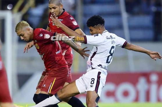 ¡Real España es goleado por el Alajuelense y la ilusión de la Liga Concacaf es ahora casi imposible para el auri!