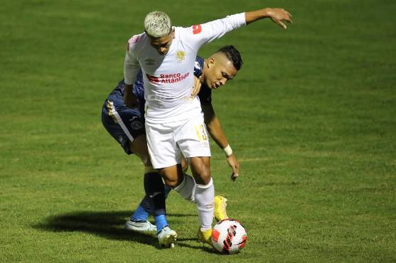 Así se vivó el minuto a minuto del empate entre Motagua y Olimpia por la semifinal de ida en Liga Concacaf